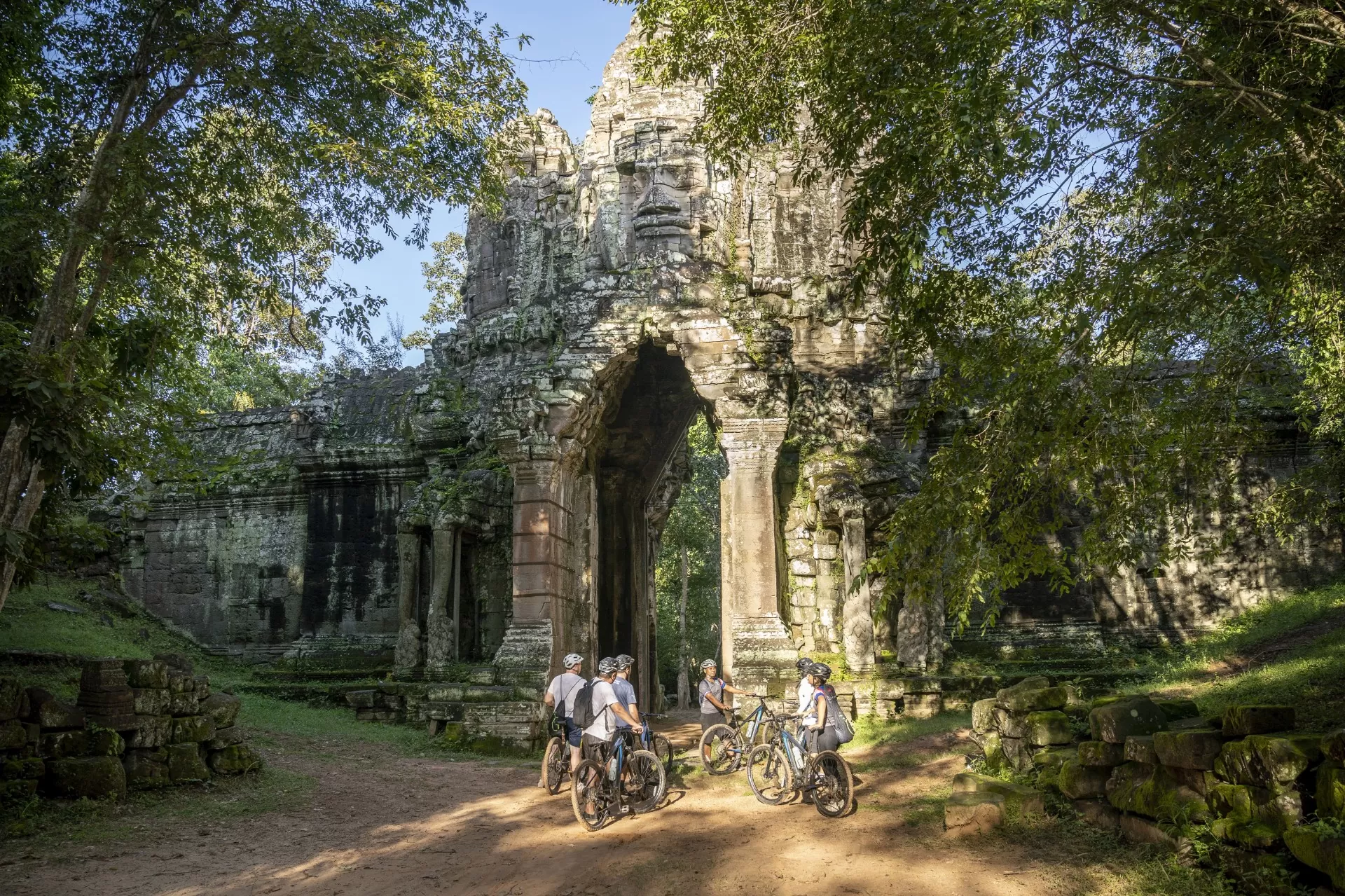 Siem Reap Bike Tour 3 Days Kampong Phluk, Angkor Temples